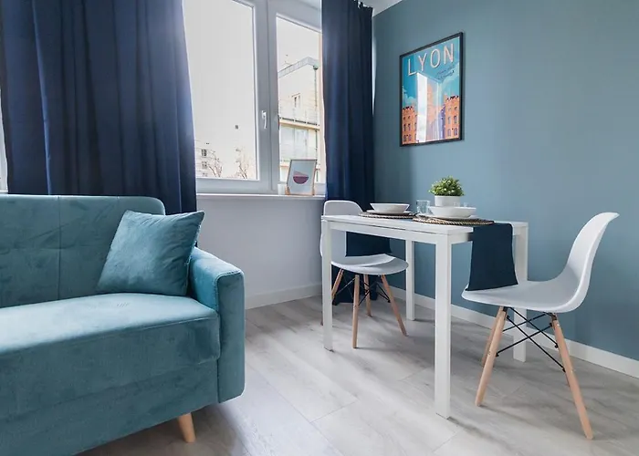 Urban Chic & Great Location & Modern - #o3 شقة